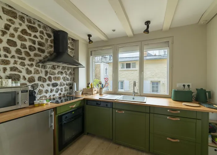 Le Muguet - - Proche *