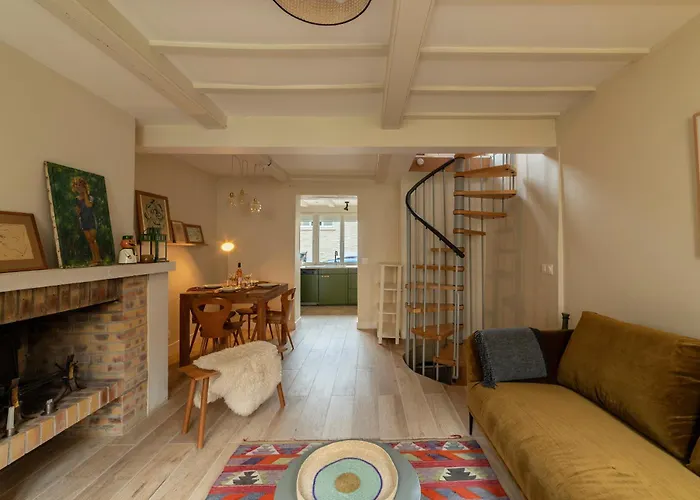 Le Muguet - - Proche *